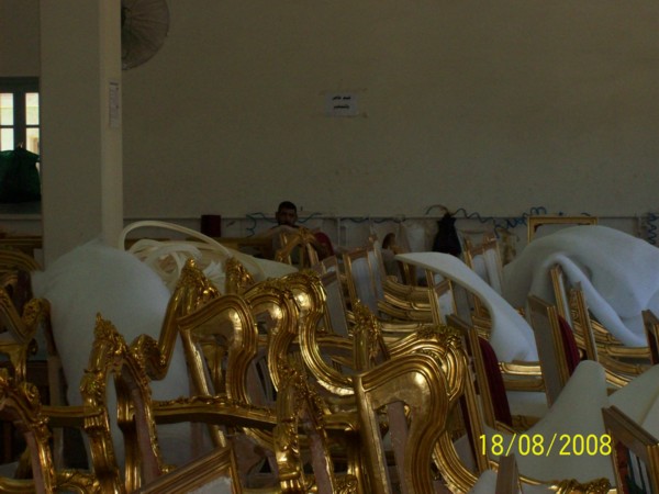 [Chairs+Gold+Frames.jpg]