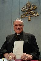 [2006-01-25%20Encyclical%20presentation%2005.jpg]