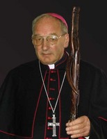 [Bishop_Barry_with_crozier.jpg]