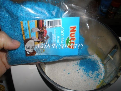 [Bolinhos+de+coco+Azul+(4).JPG]