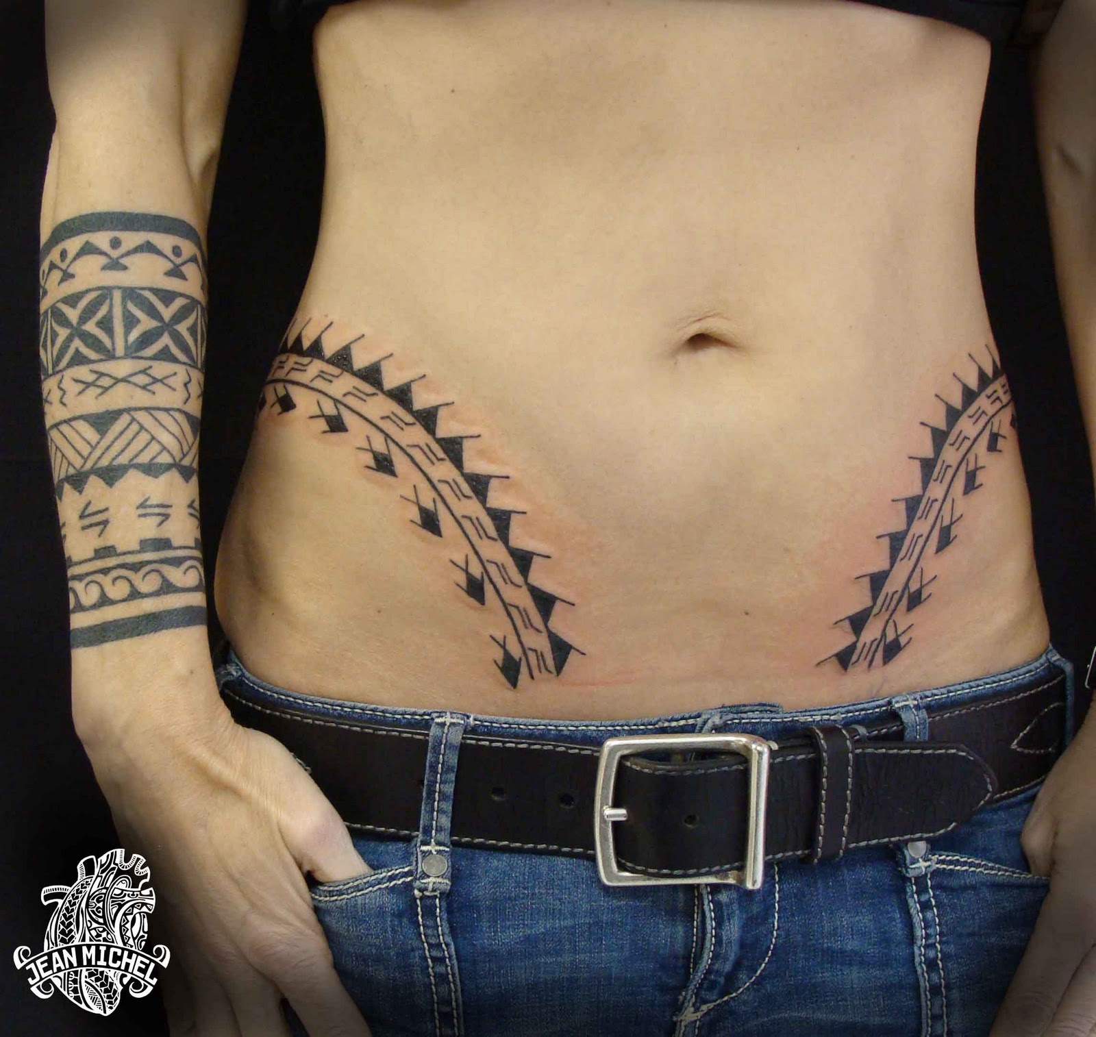Tatouage LOMPRE de MEME les symboles expliques