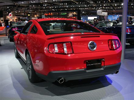 ford mustang 2010