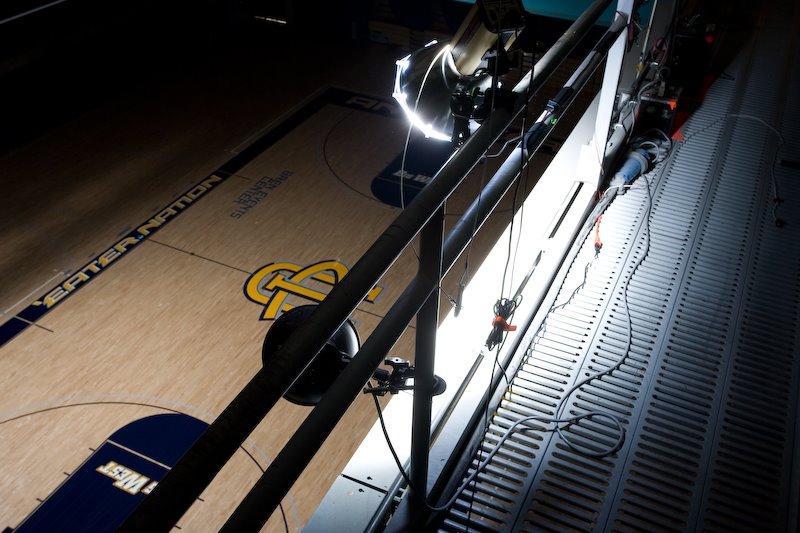 [10-09-08_Web_Version_Bren_Strobe_Setup_Roeder_16.jpg]