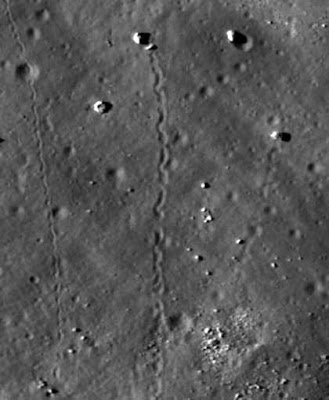 NASA-Sonde entdeckt rollende Felsen auf dem Mond