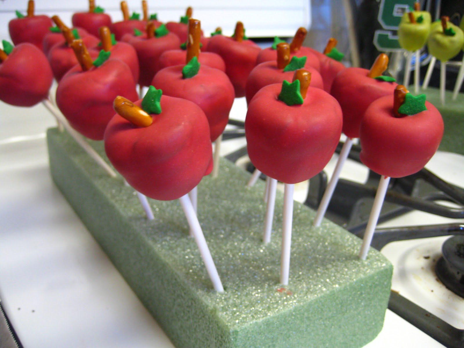 love and butter how to make appleshaped cake pops