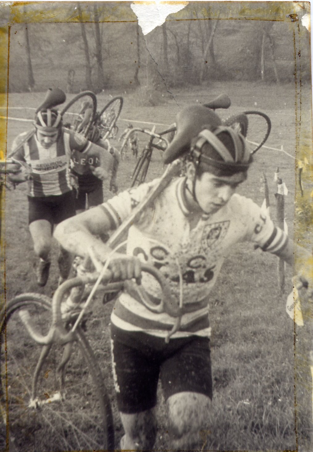 [ciclocross+tenderina+año+82.+llegue+1º.bmp]