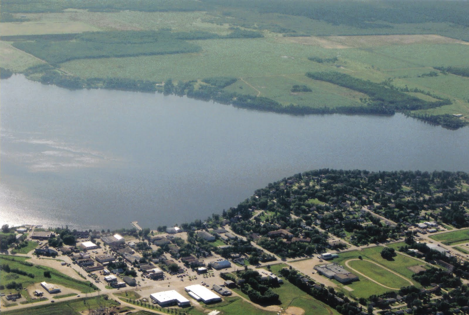 LAC DU Airport
