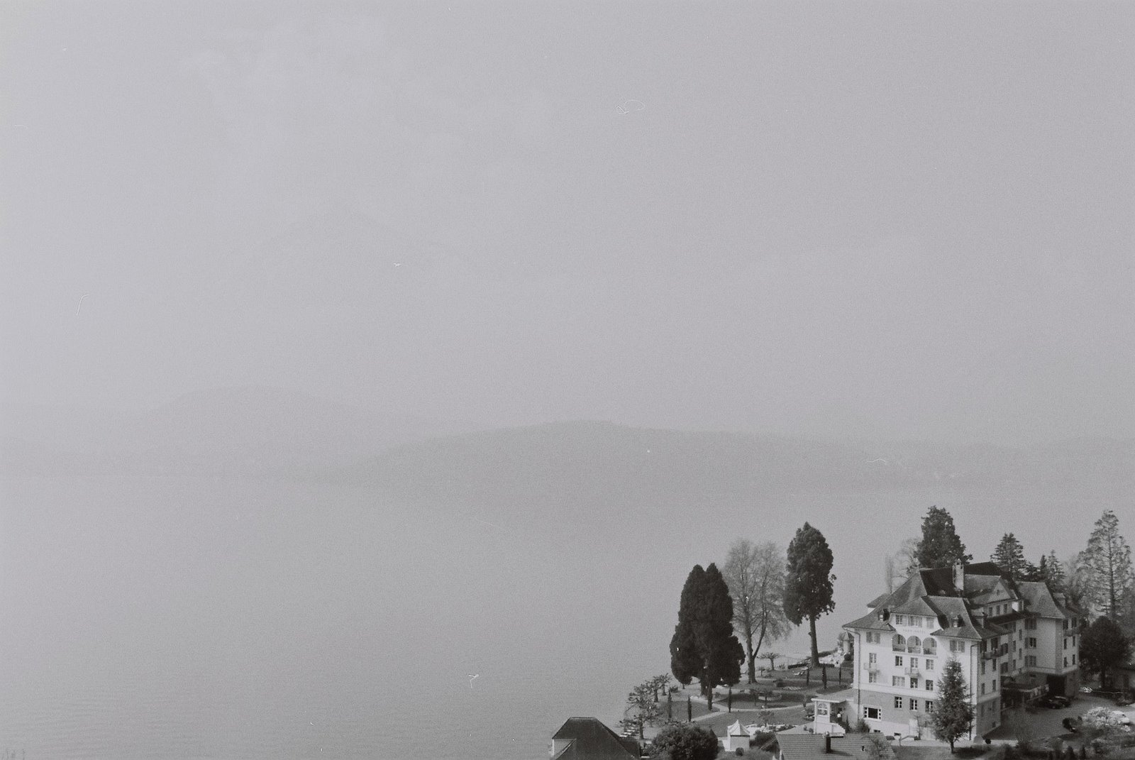 [F1000034.JPG]