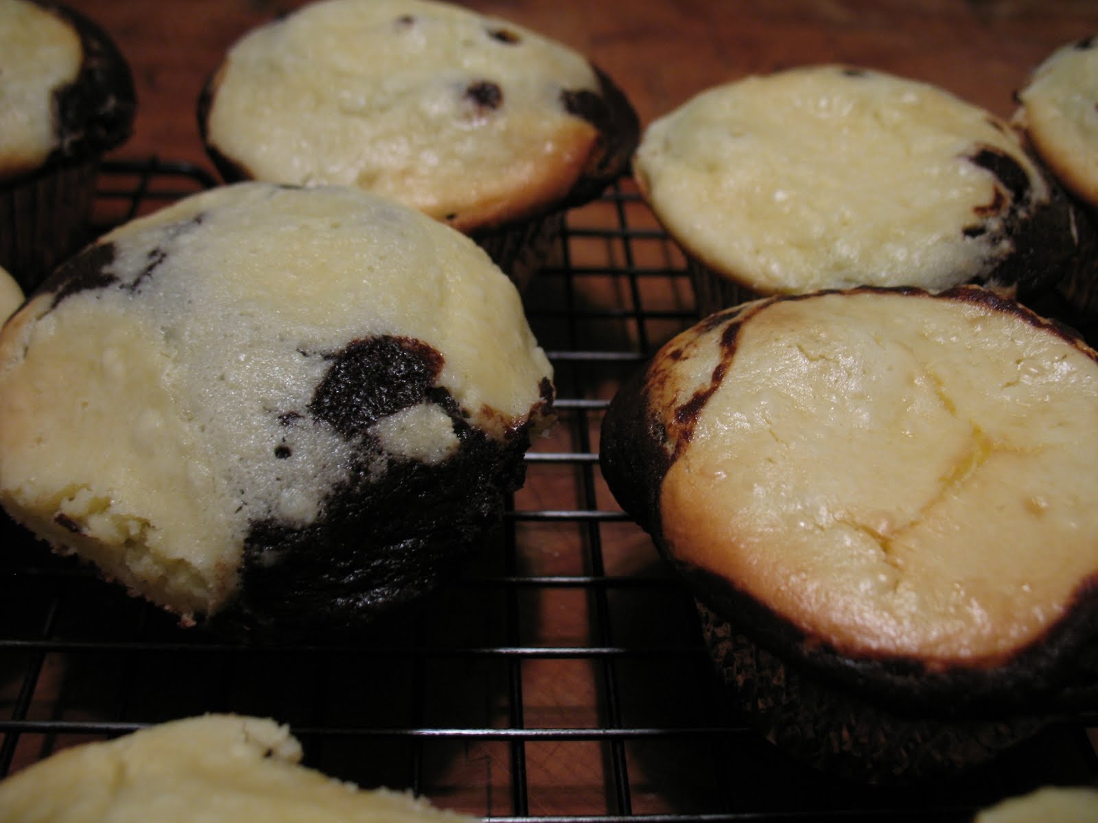 SOUNDING MY BARBARIC GULP! BlackBottom Cupcakes