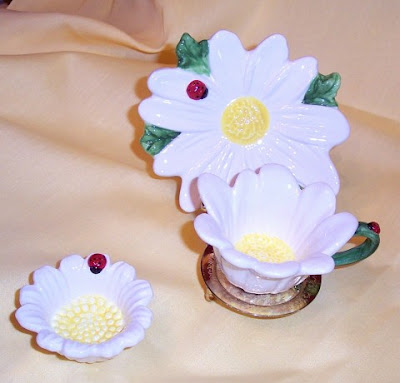 Blue Room Daisy Cracker Blue Room Daisy Cracker