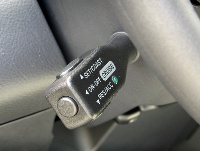 [yariscruisecontrol1.jpg]
