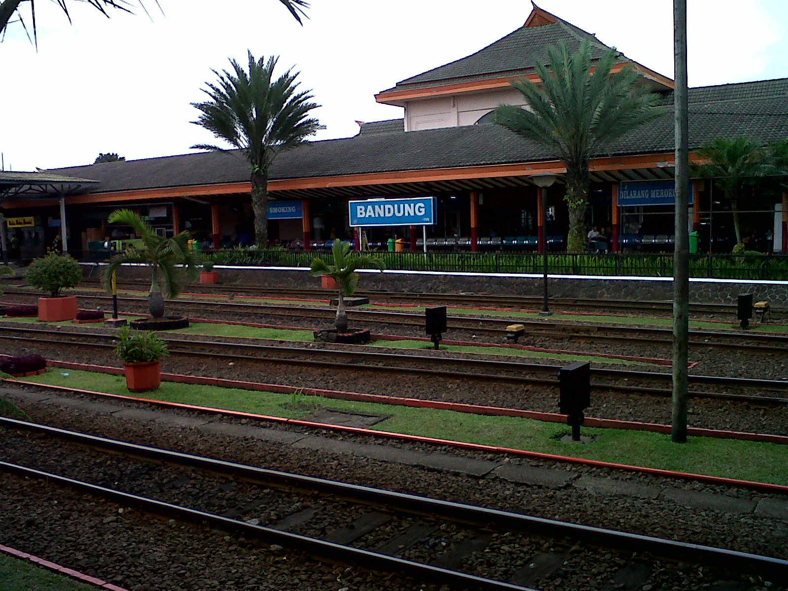 Anrctect: Stasiun Bandung hari ini