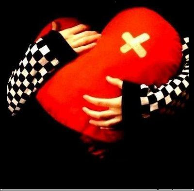 emo love heart pictures. wallpaper heart emo. Emo Heart emo love heart drawings. emo love heart pictures. wallpaper heart emo. Emo Heart