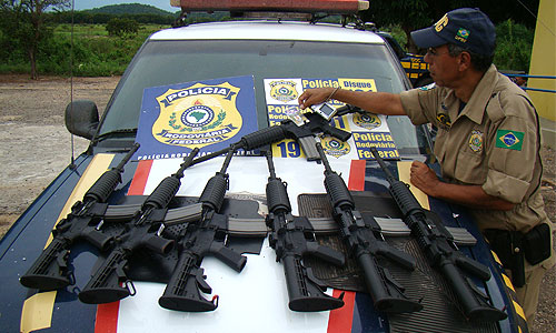 Armas e Pastores Pastores envolvidos com trafico de armas, nao se engane - mundocristao