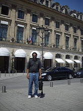 In front of the "Paris Ritz Hotel" (Monday 24-5-2010)