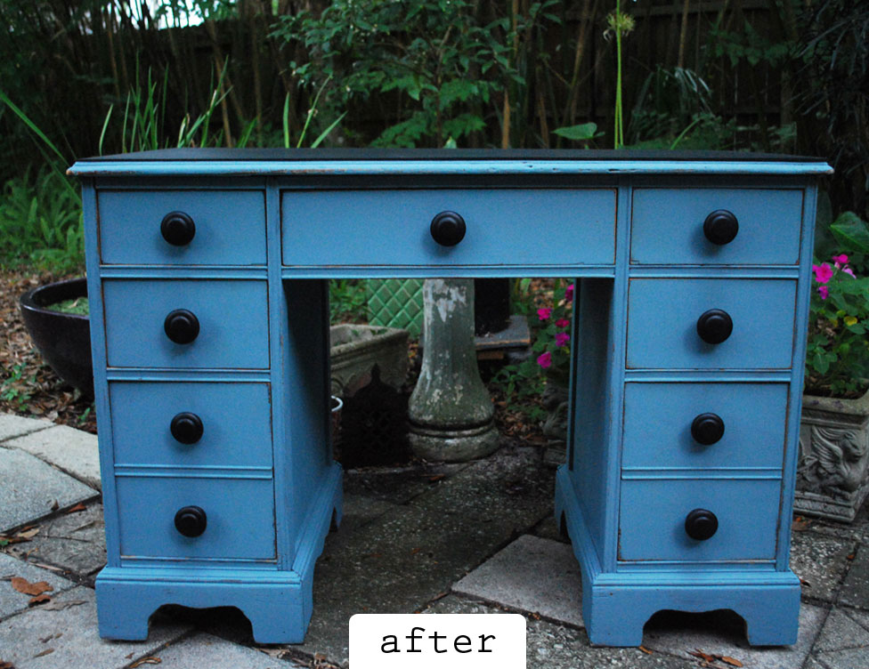 junk2funk Distressed Wooden Desk