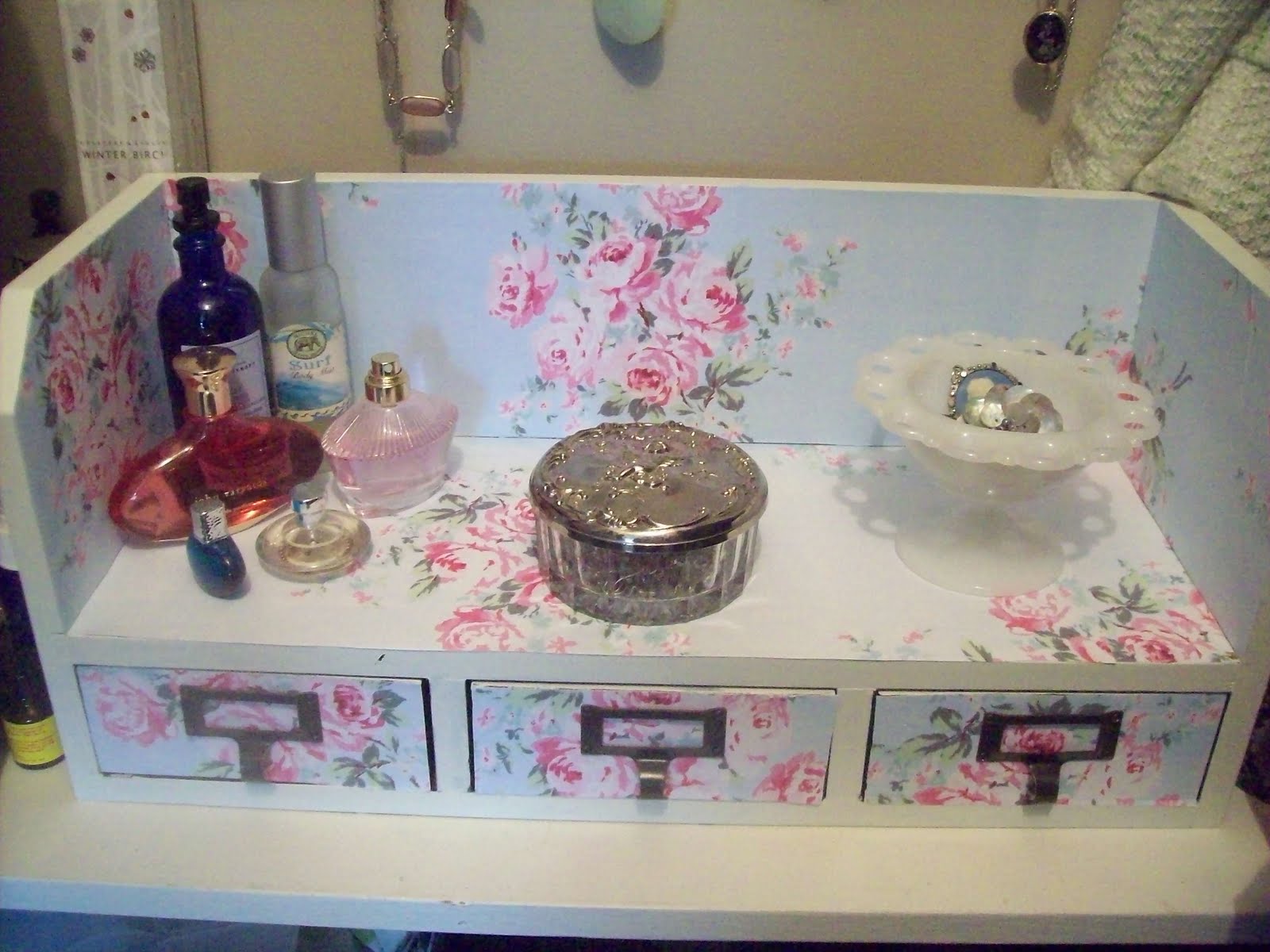 perfume storage