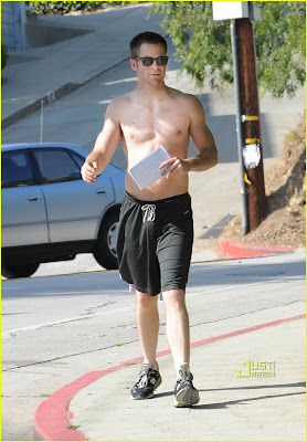 Chris Pine Shirtless Pictures