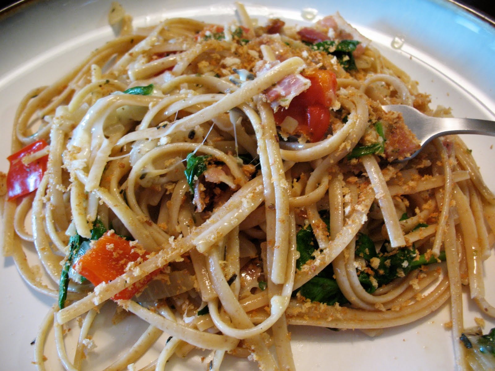 Linguine with Bacon, Spinach and Breadcrumbs