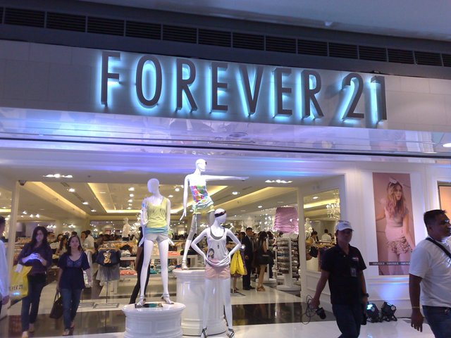 Forever 21     Forever+21+megamall12