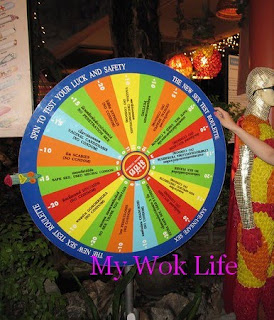 My Wok Life Cooking Blog - "Condoms" Restaurant in Bangkok: Cabbages & Condoms -