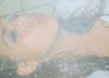 ~ La belleza ATRAE , pero rara vez es la que ENAMORA .