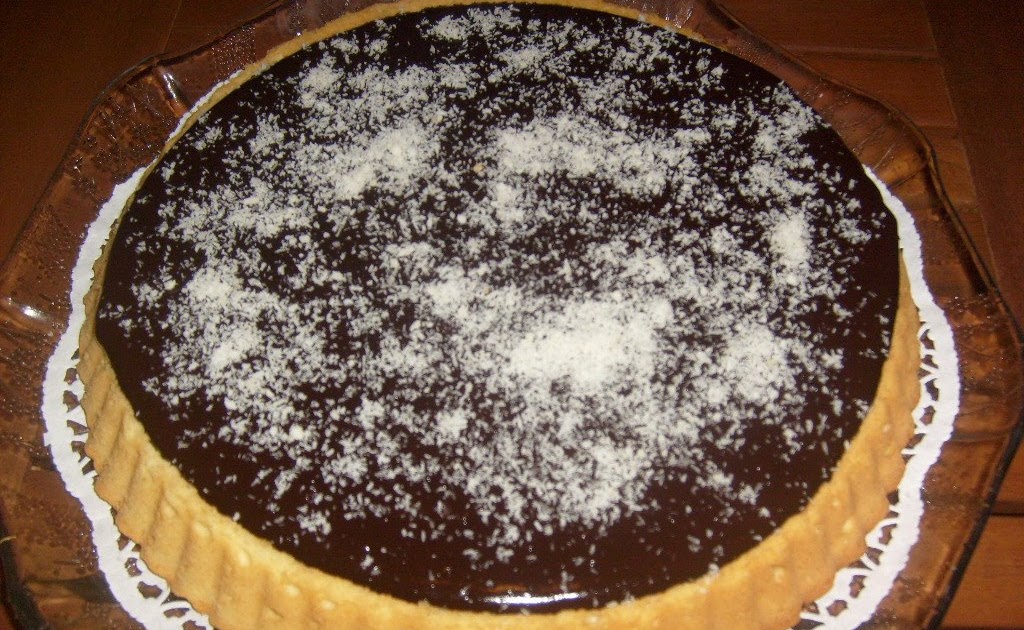 ÖZLEMCE TARİFLER VE BAL ARISI MELİS ÇİKOLATA SOSLU TART