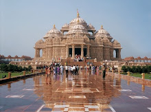 AKSHERDAM TEMPLE