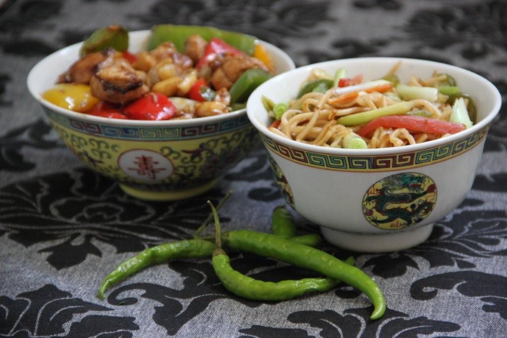 WHERE PEPPER GROWS Kurczak Gong Bao Ji Ding /Gong Bao Ji Ding Chicken