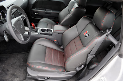 2010 Hurst Silver and Black Series 4 Challenger - Interior