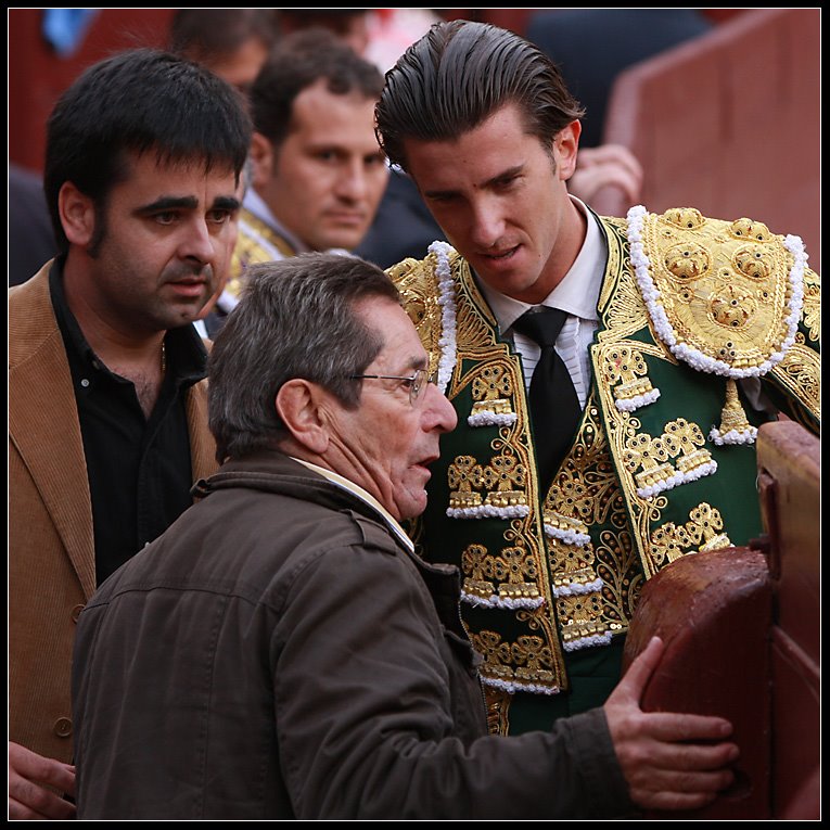 [10-12-04.jpg]