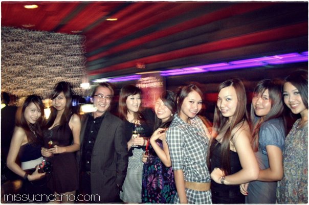 [n672511135_2384440_3439.jpg]