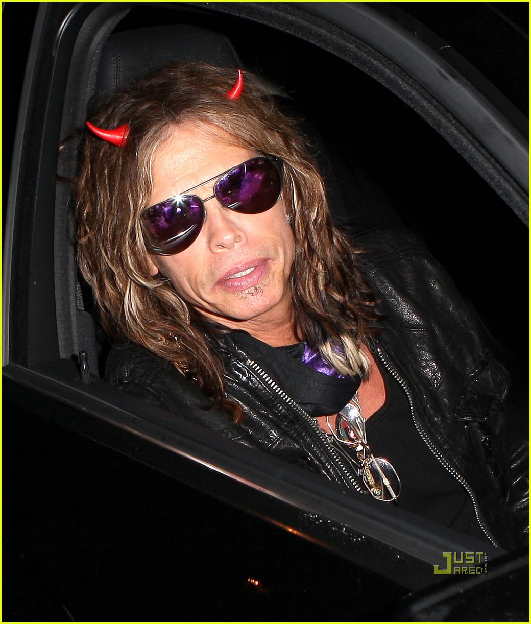 http://4.bp.blogspot.com/_XEvcXqVYfLQ/TM9kSF1xNXI/AAAAAAAAAqU/ddE3Chc1MIQ/s1600/gwen-stefani-kate-hudson-halloween-party-27.jpg