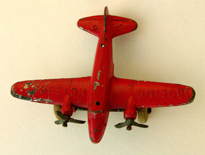 [Vintage-BOEING-Red-Plane-DIECAST-Antique-WWII-Aircraft-Seller-Popauctions.jpg]