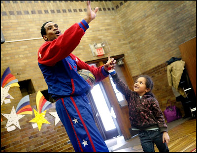 [GR0120Globetrotters(2)#73590.jpg]