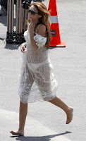 VIDEO MILEY CYRUS BAJU TEMBUS PANDANG KELIHATAN BH CD ARTIS HOLLYWOOD