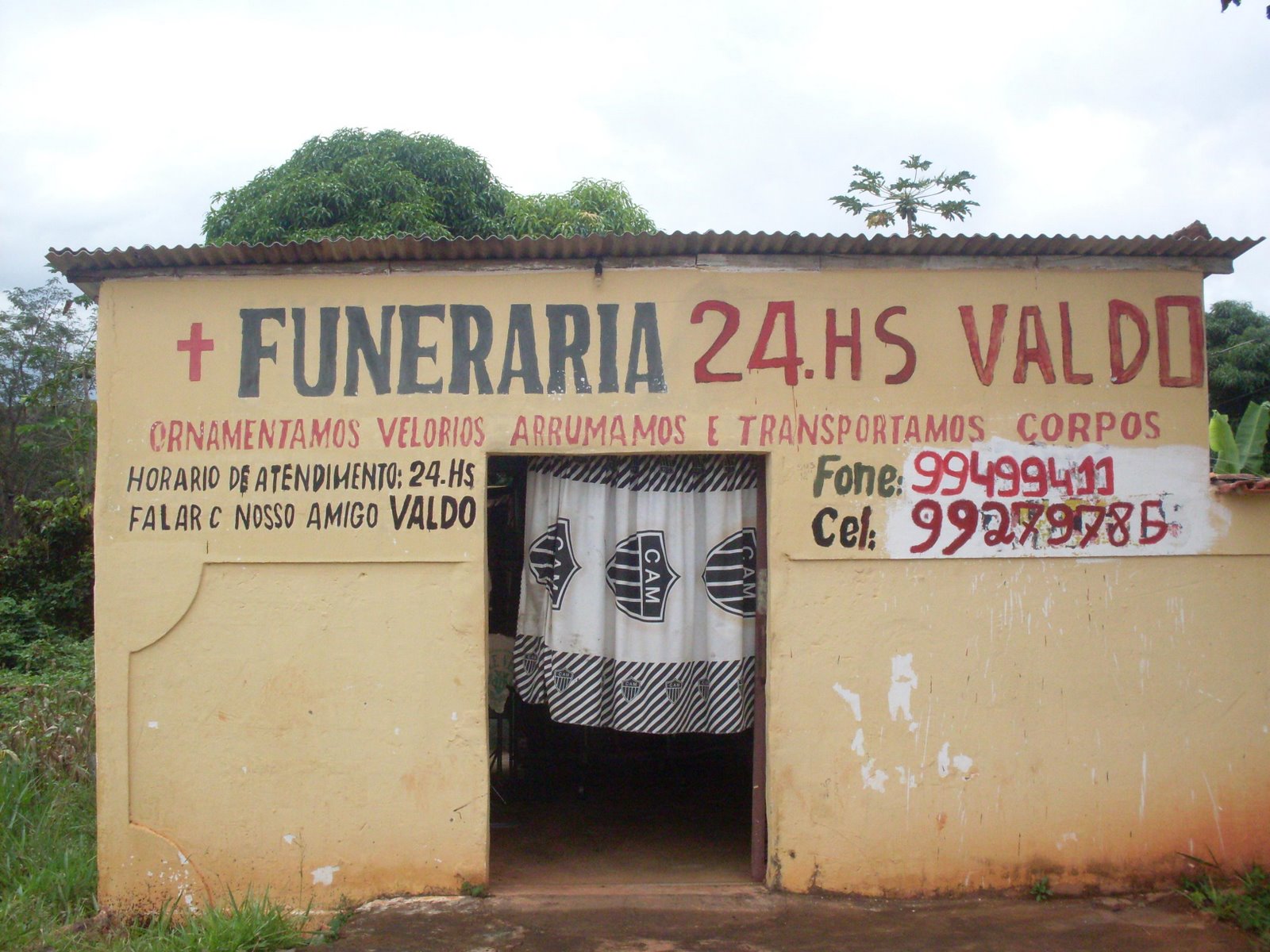 [funerária.JPG]