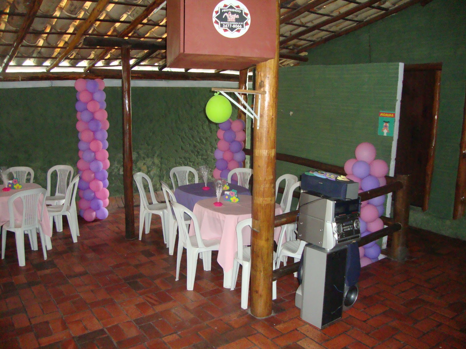 http://4.bp.blogspot.com/_XLIuhncTfGk/TMgDoqUjhGI/AAAAAAAAAAw/a3czVWiaTQA/s1600/Niver+04+Anos+-+Princesas+028.jpg