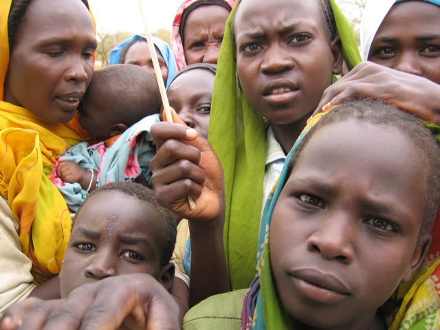 [zam+zam+camp+(mia+farrow).jpg]