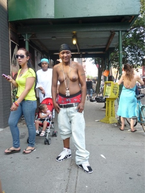 [gangsta bitches.jpg]