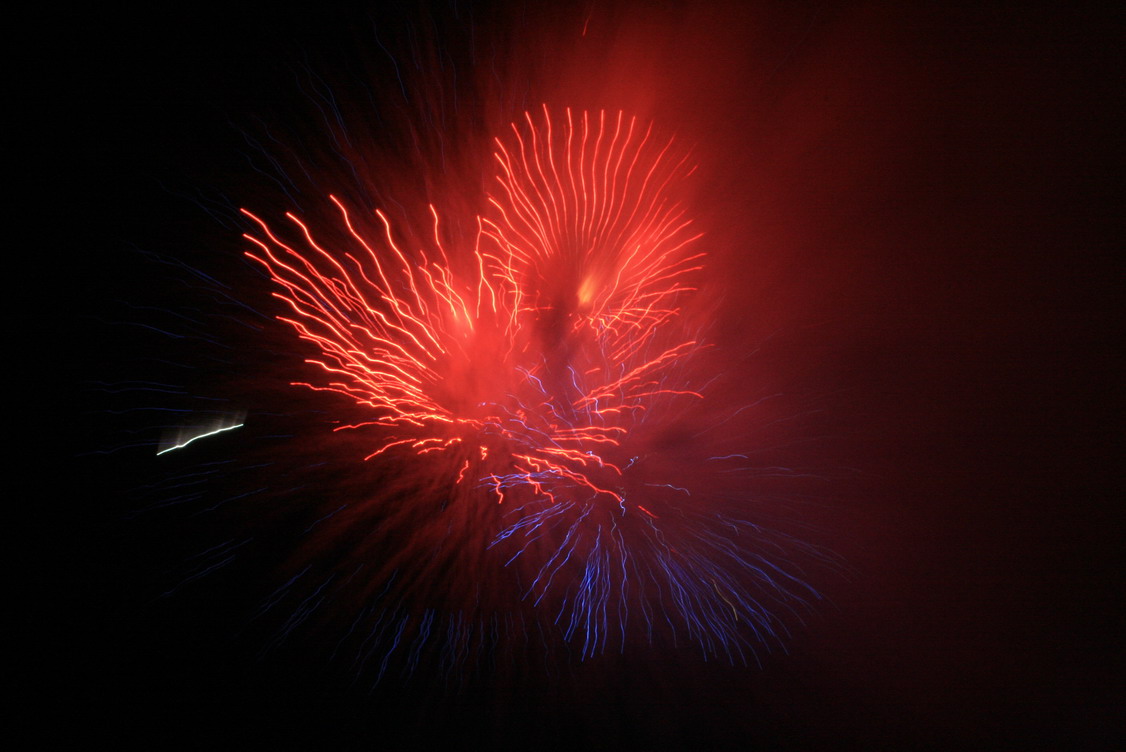 [Fireworks7.jpg]