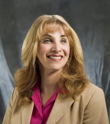 [Amanda_Simpson.jpg]