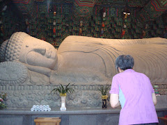 sleeping Buddha at Bomunsa
