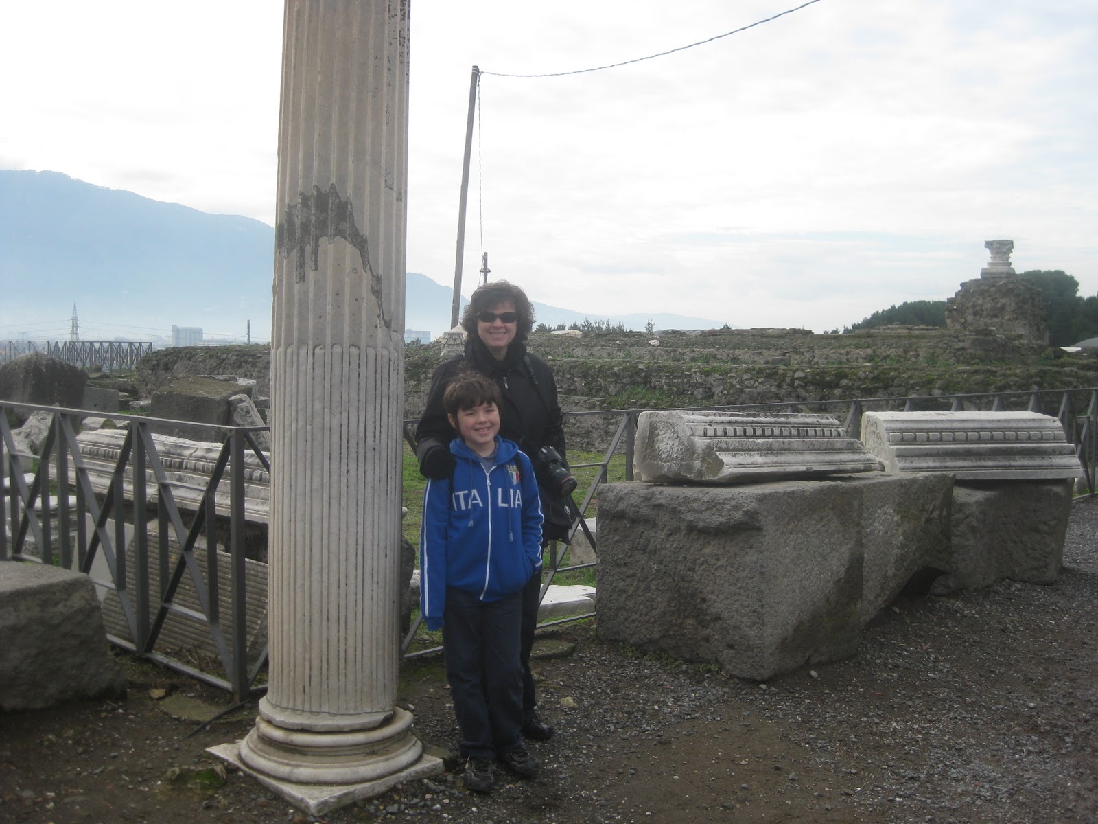 Pompeii ruins picture