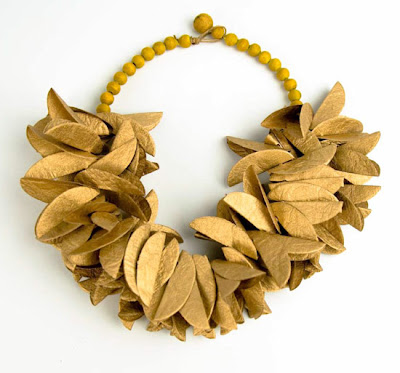 Ana_Hagopian_paper_jewelry@marielscastle.blogspot.com
