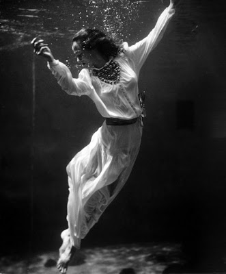 fashion_photography_under_water@http://marielscastle.blogspot.com