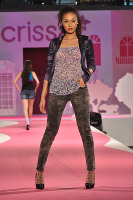 crissa jeans philippine fashion week 2010 spring summer