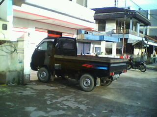 mobil /take over Suzuki futura pick up 1.5 tahun 2004 warna hitam