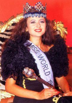 MISS WORLD HISTORY - Page 3 1992Julia+Alexandrovna+Kourotchkina