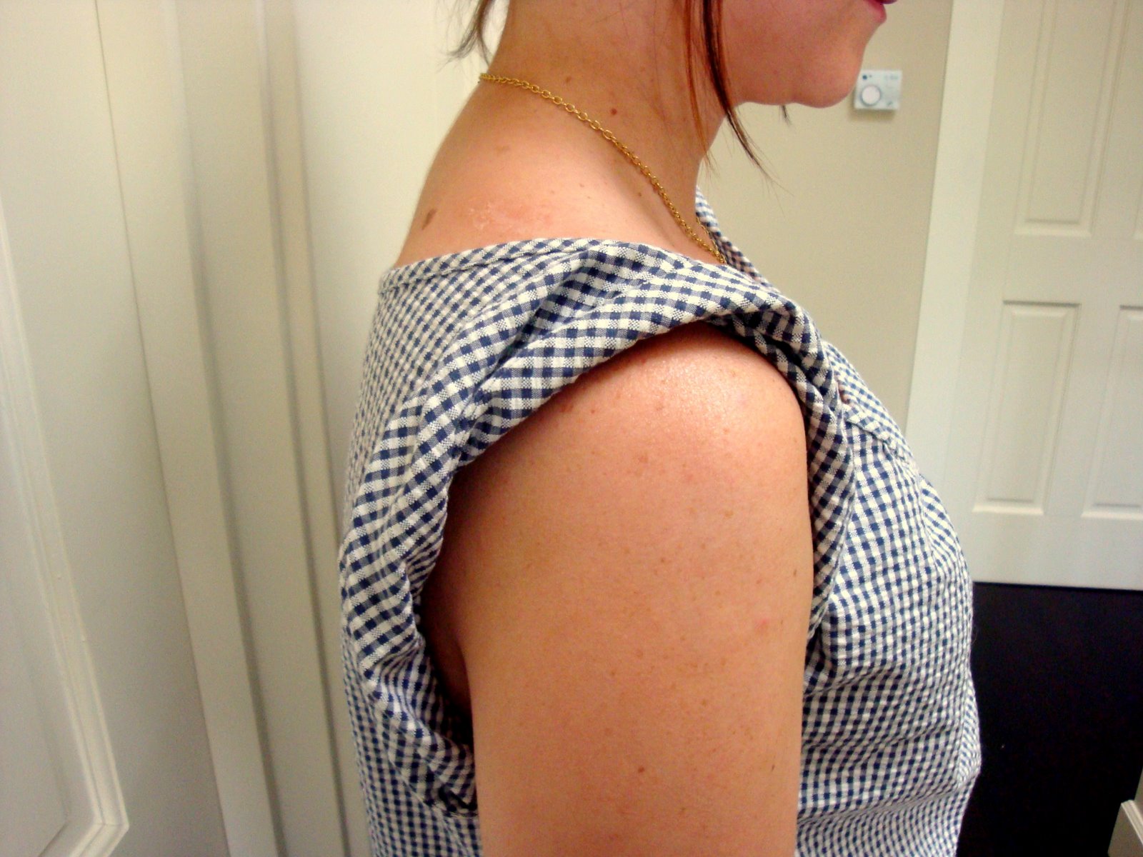 [shoulder.JPG]